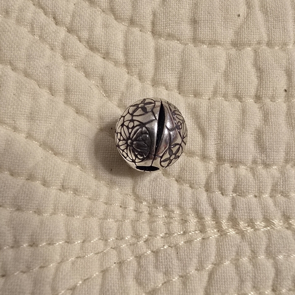 Authentic Pandora Da Vinci Silver Clip, RETIRED - Picture 4 of 5